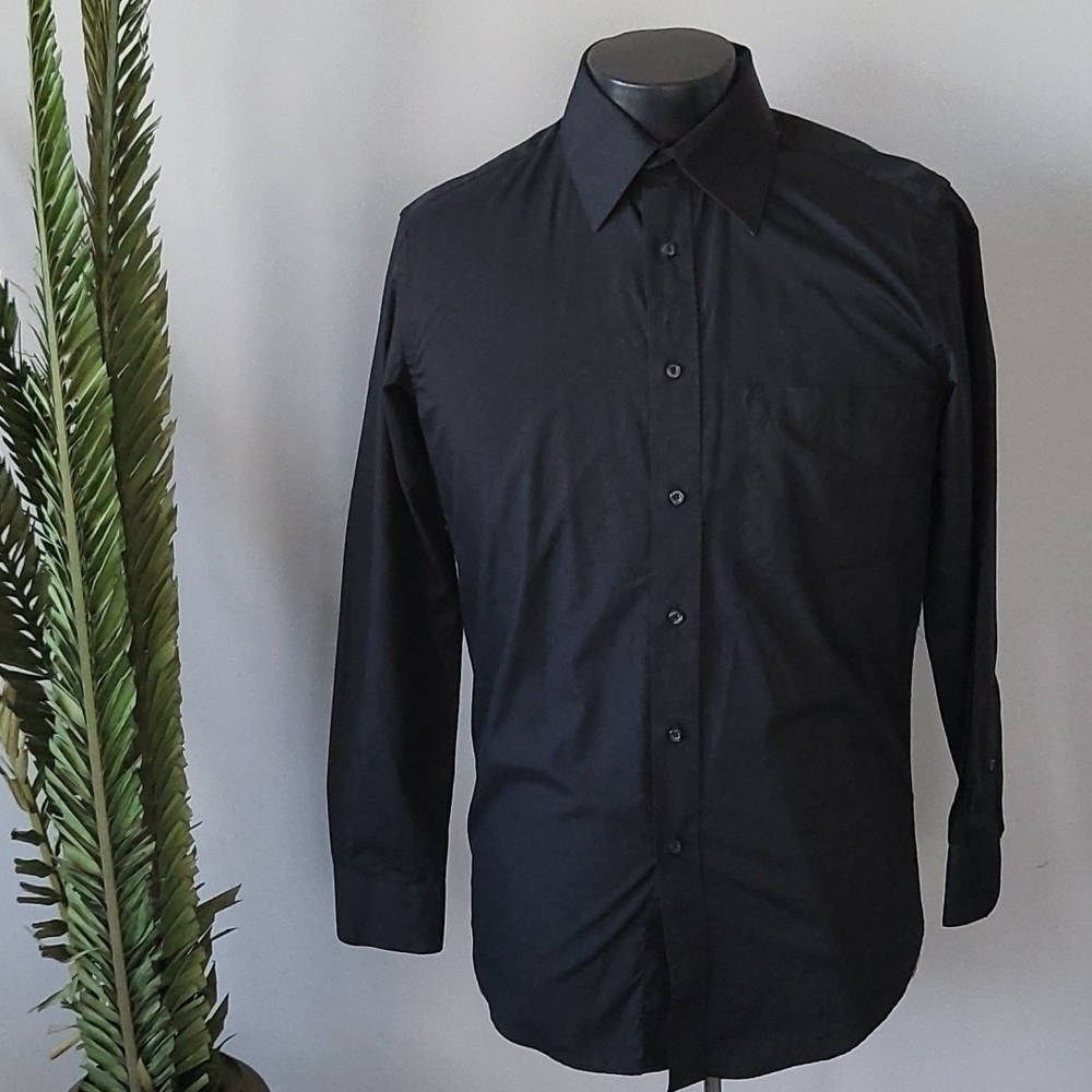 *PRICE DROP*
Beverly Hills Polo Club black button down dress shirt